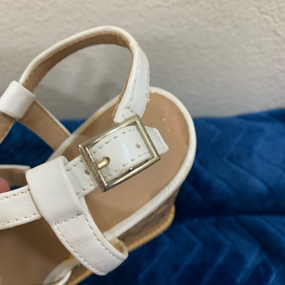 ❤Z01-Call it spring white cork heel wedges - Picture 5 of 7